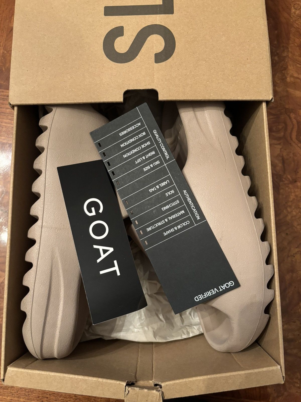 Yeezy Adidas Yeezy Slides 'Pure' 2021 ReRelease Size US 7 / EU 40 - 9 Thumbnail