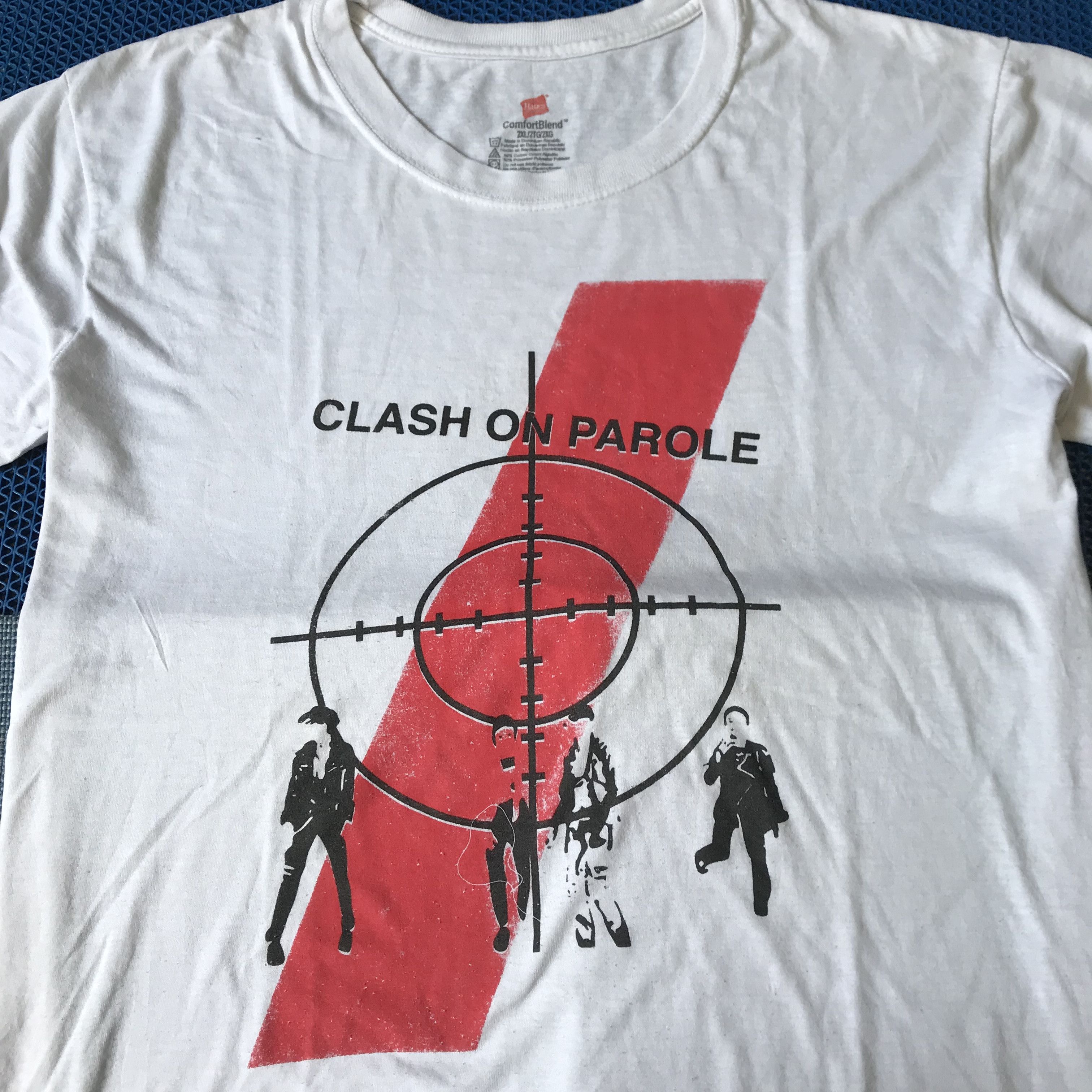 Band Tees The Clash Clash On Parole White Tshirt VTG The Clash Size US M / EU 48-50 / 2 - 5 Thumbnail