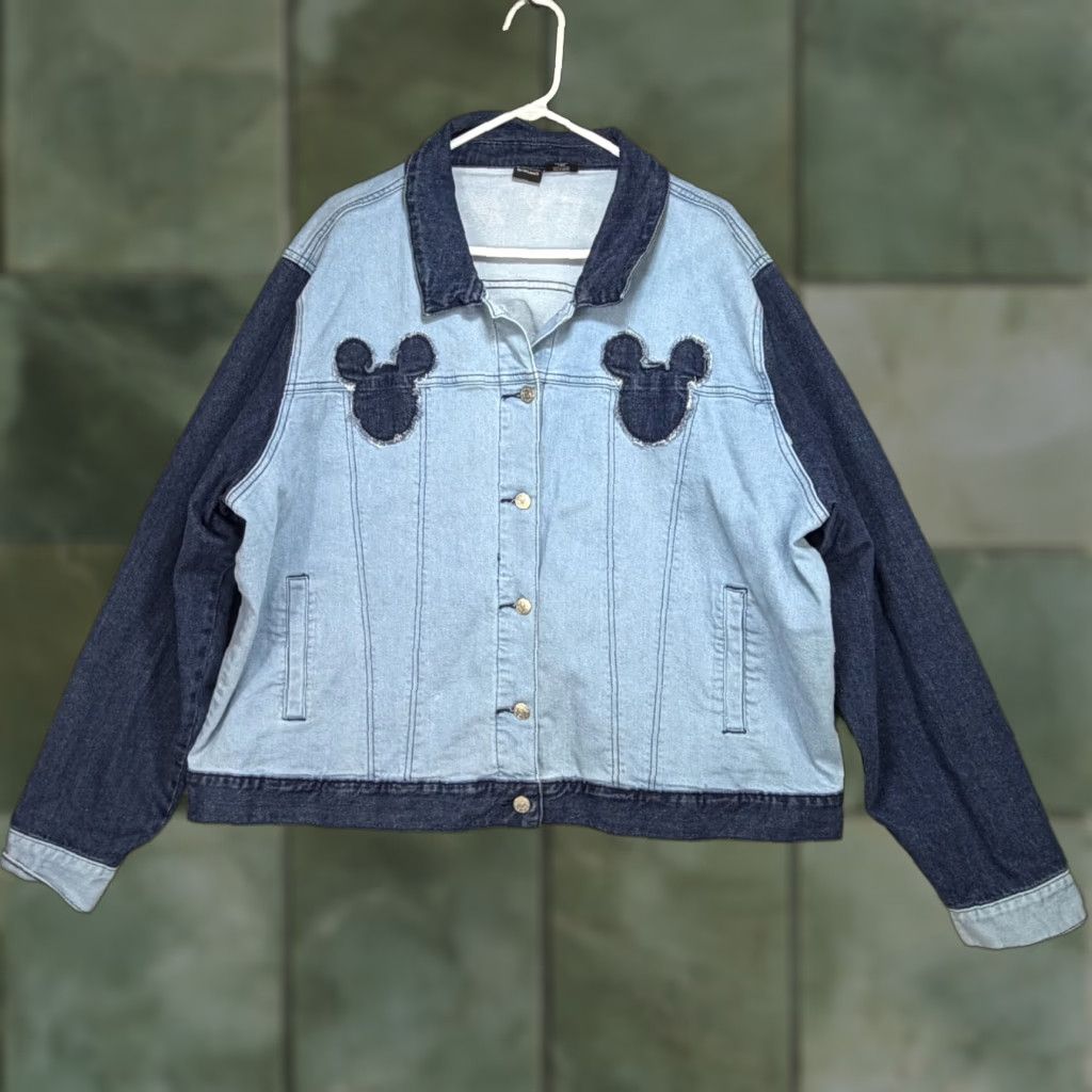 Disney Disney Parks x Her Universe Mickey Mouse Denim Jean Jacket Women’s Size 3X Jeans Jacket Blue 90s Cartoon Logo Pockets Womens Men? Size 40" / US 18 - 1 Thumbnail
