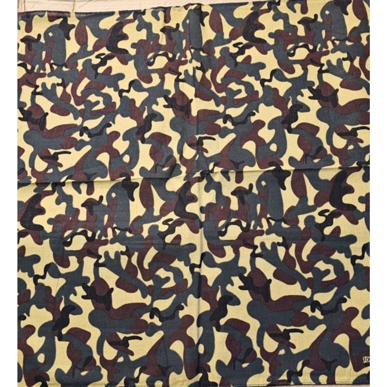 Vintage CAMOUFLAGE OUTDOOR WORK MILITARY BANDANA SET OF 3 BANDANNA CAMOUFLAGE Size ONE SIZE - 2 Thumbnail