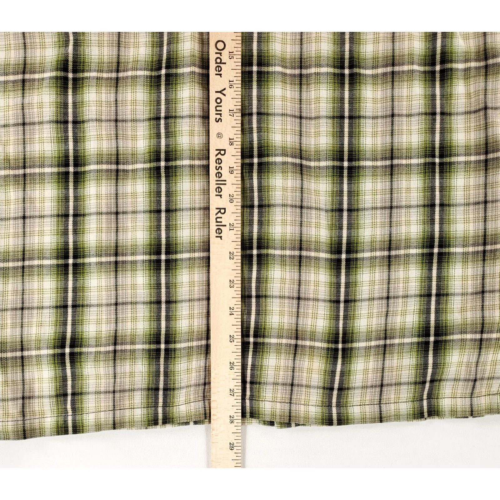 Vintage Kuhl Descendr Long Sleeve Button Up Shirt Green Plaid Mens M Green White Black Plaid Mens M Shirt Size US M / EU 48-50 / 2 - 5 Thumbnail