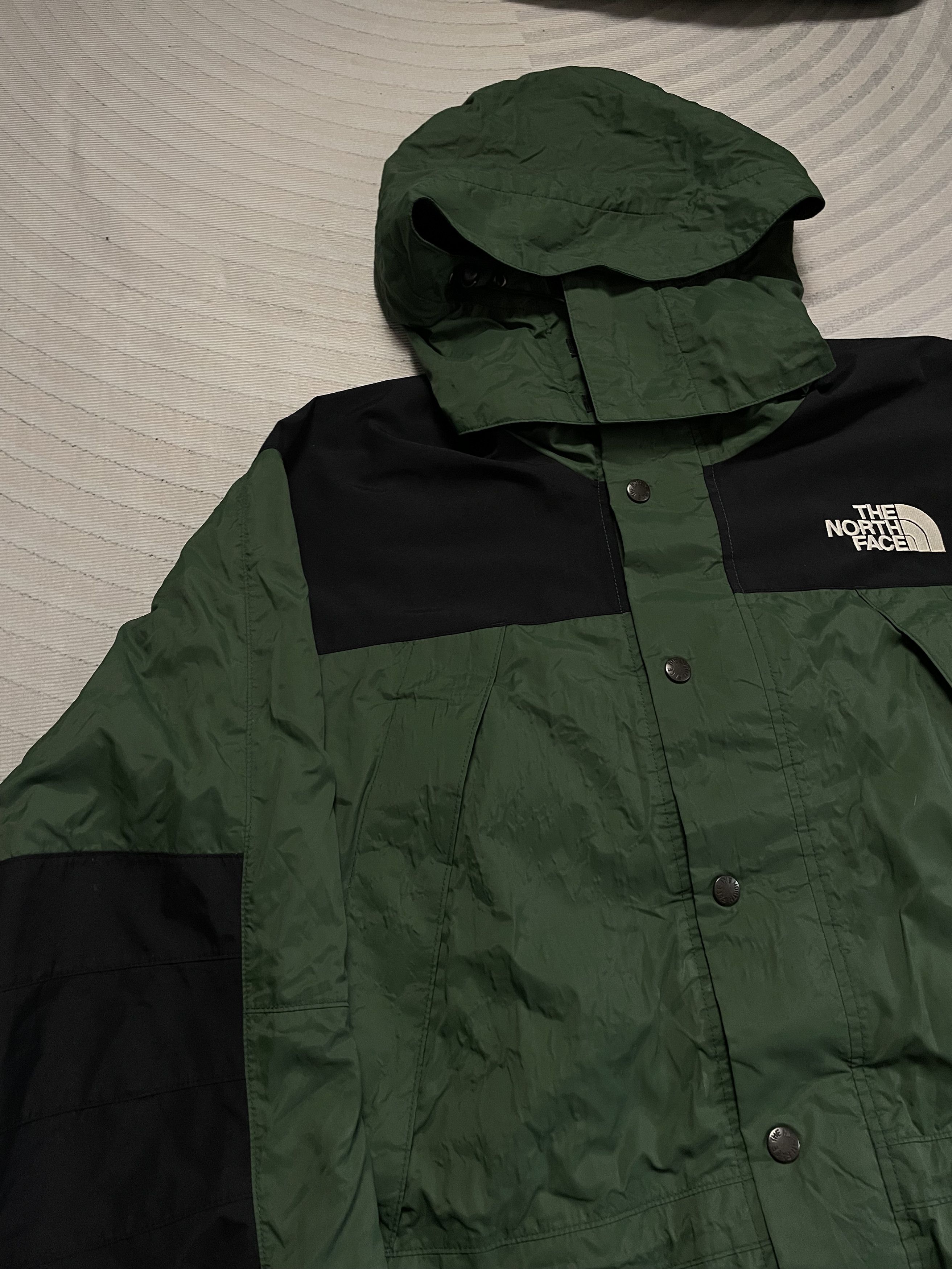The North Face Vintage The North Face GTX 1990 Rain Jacket Large Size US L / EU 52-54 / 3 - 5 Thumbnail