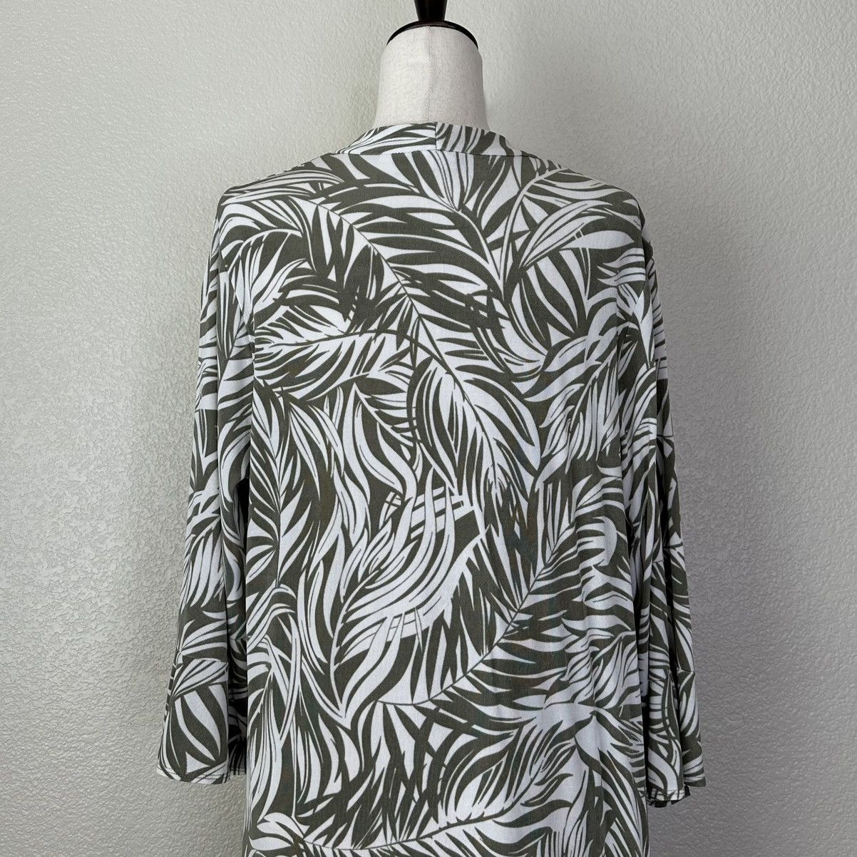 Chicos Chico’s Leaf Prin Open Front Cardigan Size L / US 10 / IT 46 - 8 Thumbnail