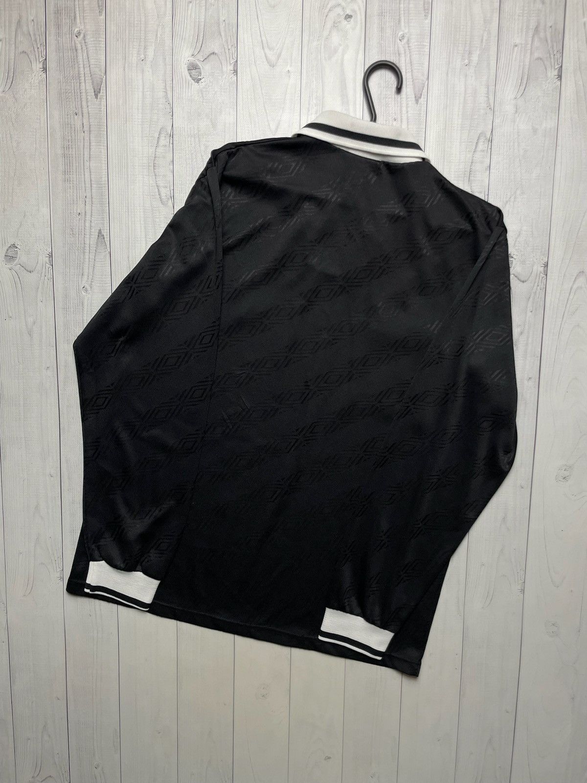 Umbro × Vintage Vintage Umbro monogram Jersey Long Sleeve referee size XL Size US XL / EU 56 / 4 - 5 Thumbnail