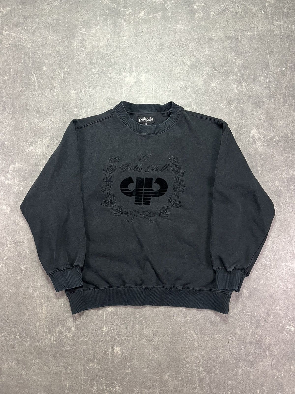 Pelle Pelle 00s Pelle Pelle Big Logo Crewneck Sweatshirt Baggy XL XXL Size US XL / EU 56 / 4 - 1 Thumbnail