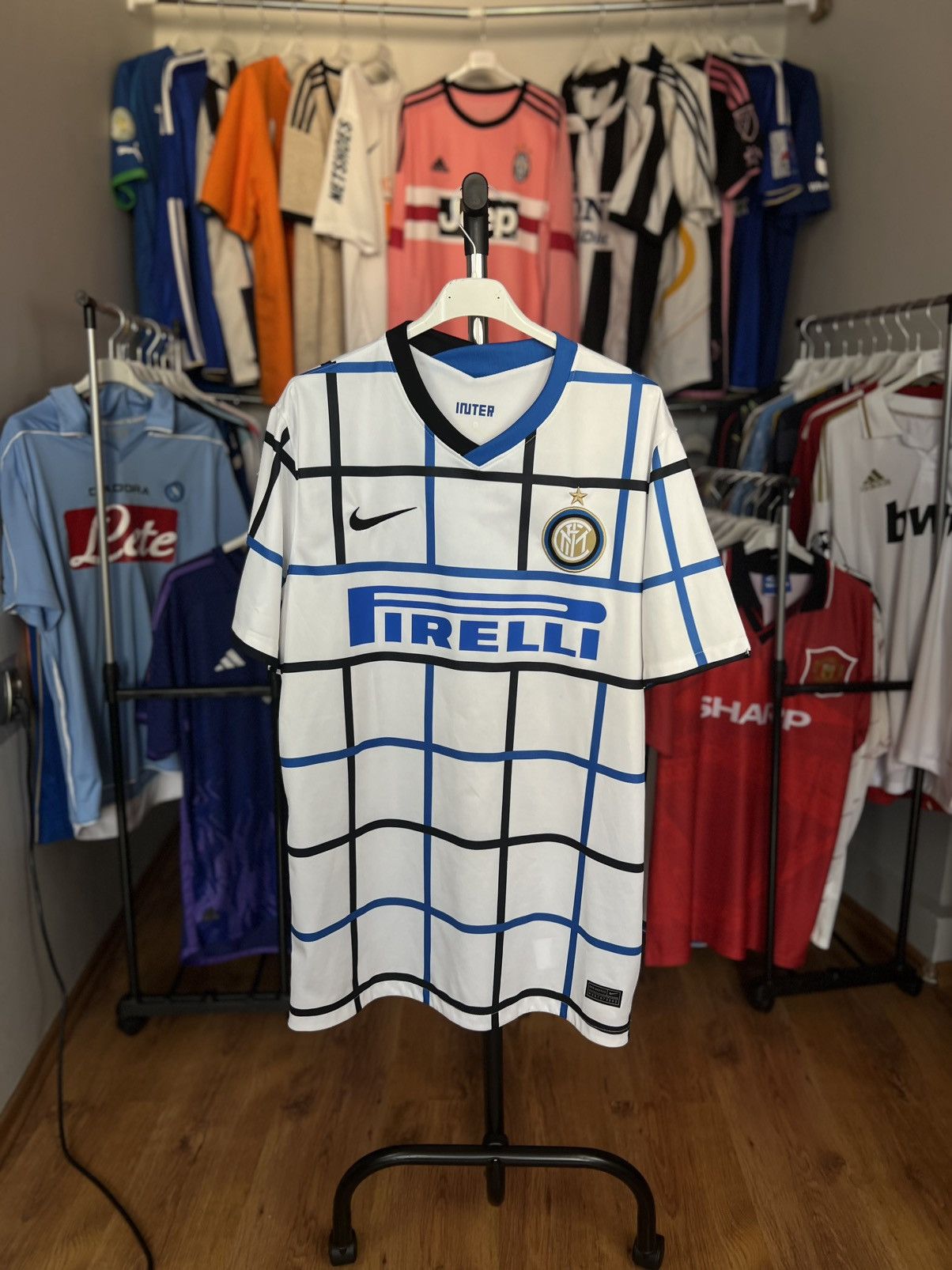 Nike Soccer Jersey Nike Inter Mediolan 2020/21 Size US L / EU 52-54 / 3 - 1 Thumbnail