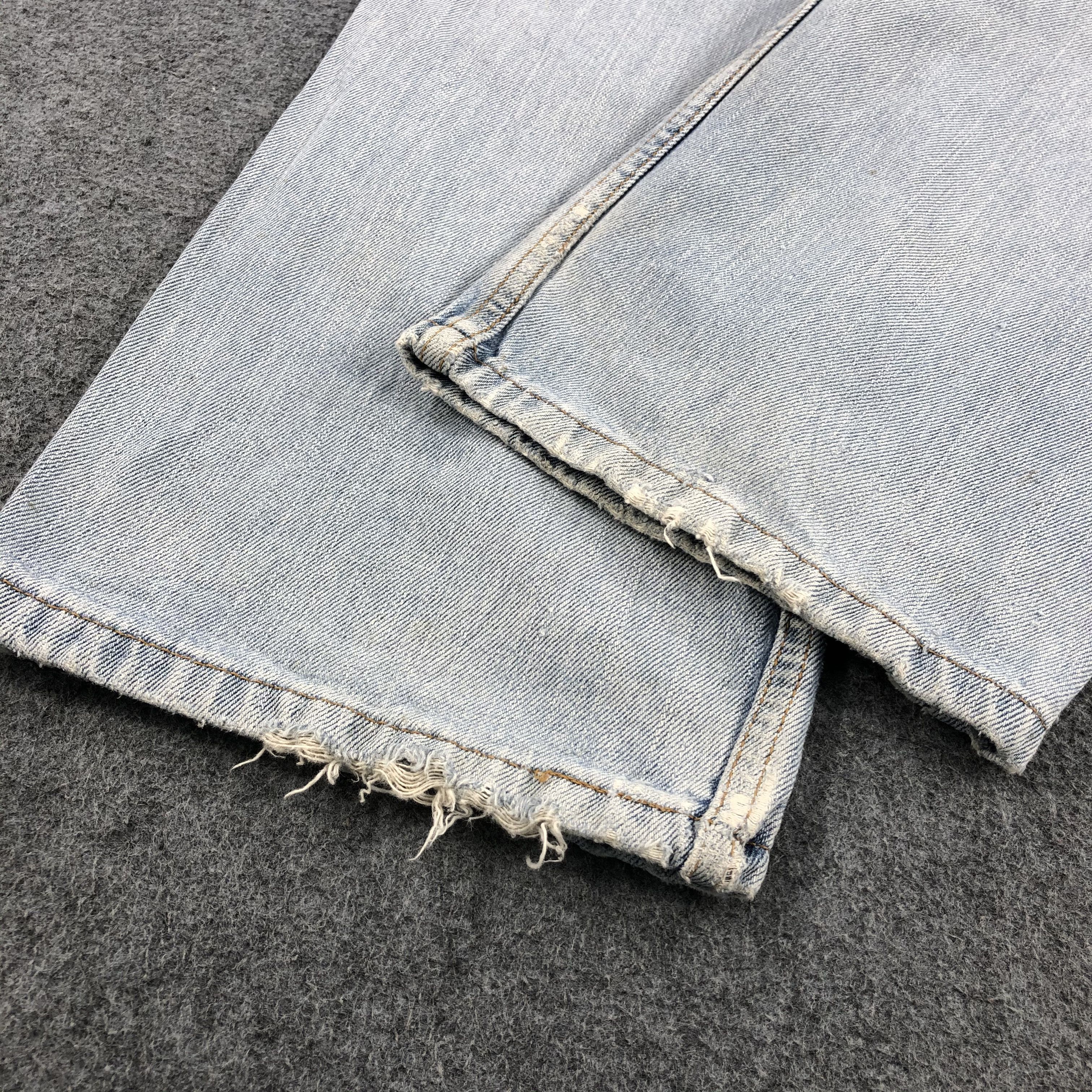 Levi's × Vintage Vintage Light Wash Levis 505 Jeans-JM1218 Size US 38 / EU 54 - 5 Thumbnail