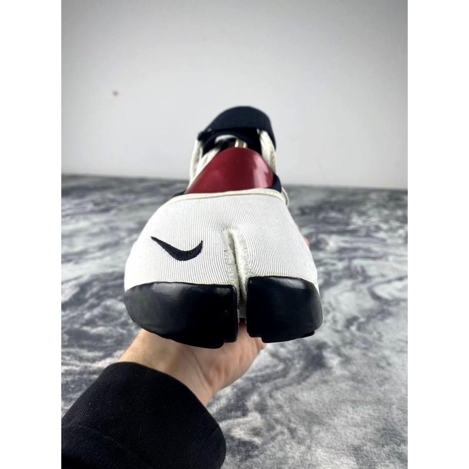 Nike VINTAGE Nike Air Rift Tabi Sandals Sneakers Sandal Men 44 White Black Nike Shoes Mens Summer Size US 11 / EU 44 - 4 Thumbnail