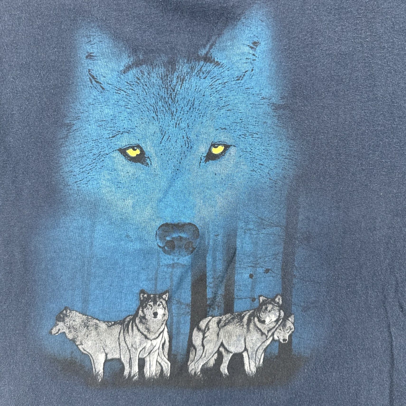 Vintage VINTAGE Wolf Graphic Print Blue Adult Medium Short Sleeve T Shirt 90s Y2K Tee Mens Size US M / EU 48-50 / 2 - 6 Thumbnail