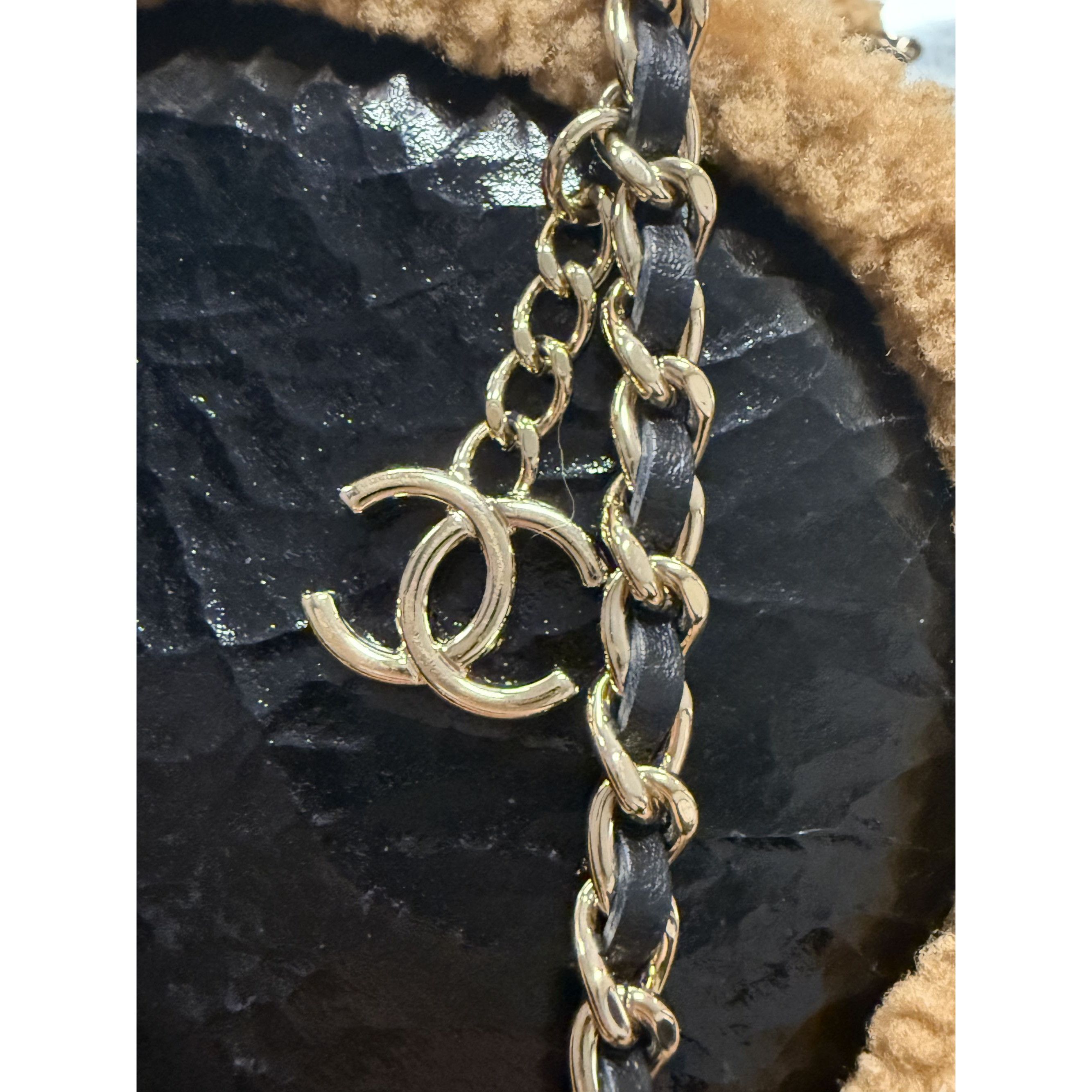 Chanel Chanel Round Shearling Crossbody Bag With Chain Strap In Bei Size ONE SIZE - 10 Thumbnail