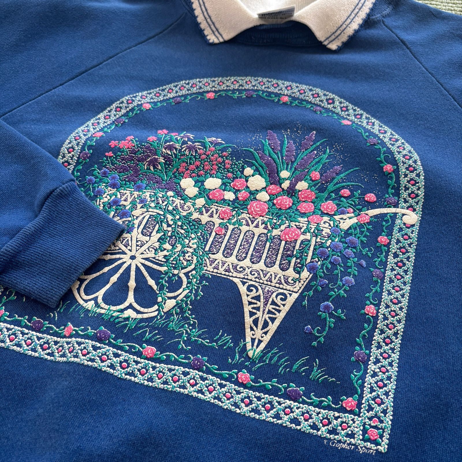 Vintage Vintage 1990s Thick Cotton Floral Cottage Grandma Sweatshirt Size US XL / EU 56 / 4 - 5 Thumbnail