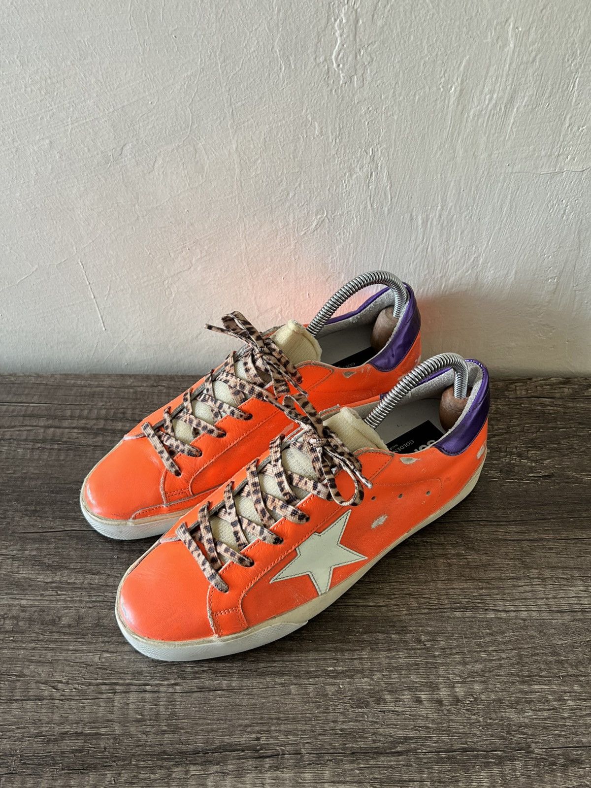 Golden Goose RARE NEON ORANGE GOLDEN GOOSE SUPER STAR SNEAKERS Size US 6.5 / EU 39-40 - 2 Thumbnail