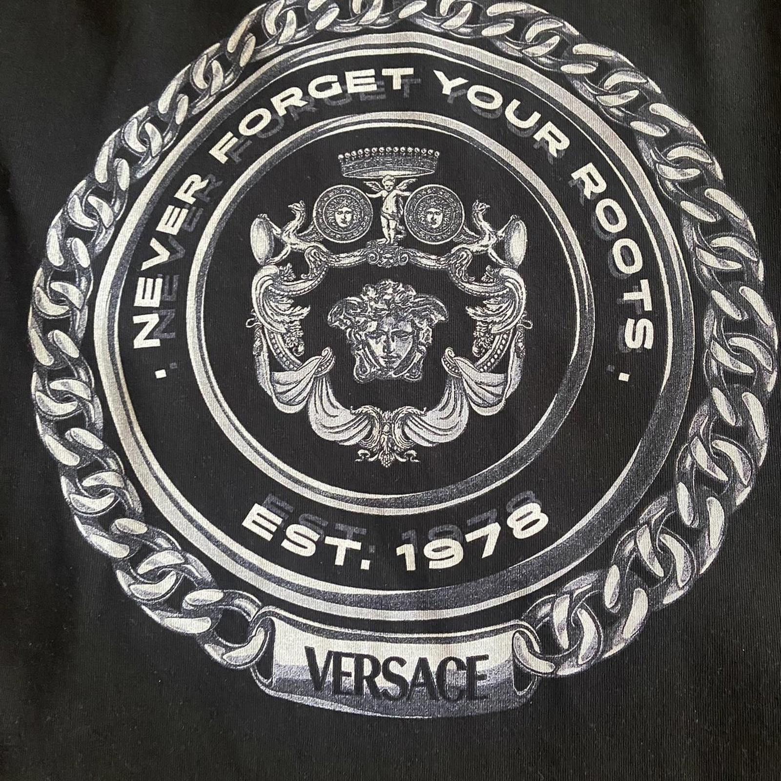 Versace Versace Black Graphic T-Shirt - Never Forget Your Roots Size US M / EU 48-50 / 2 - 3 Thumbnail
