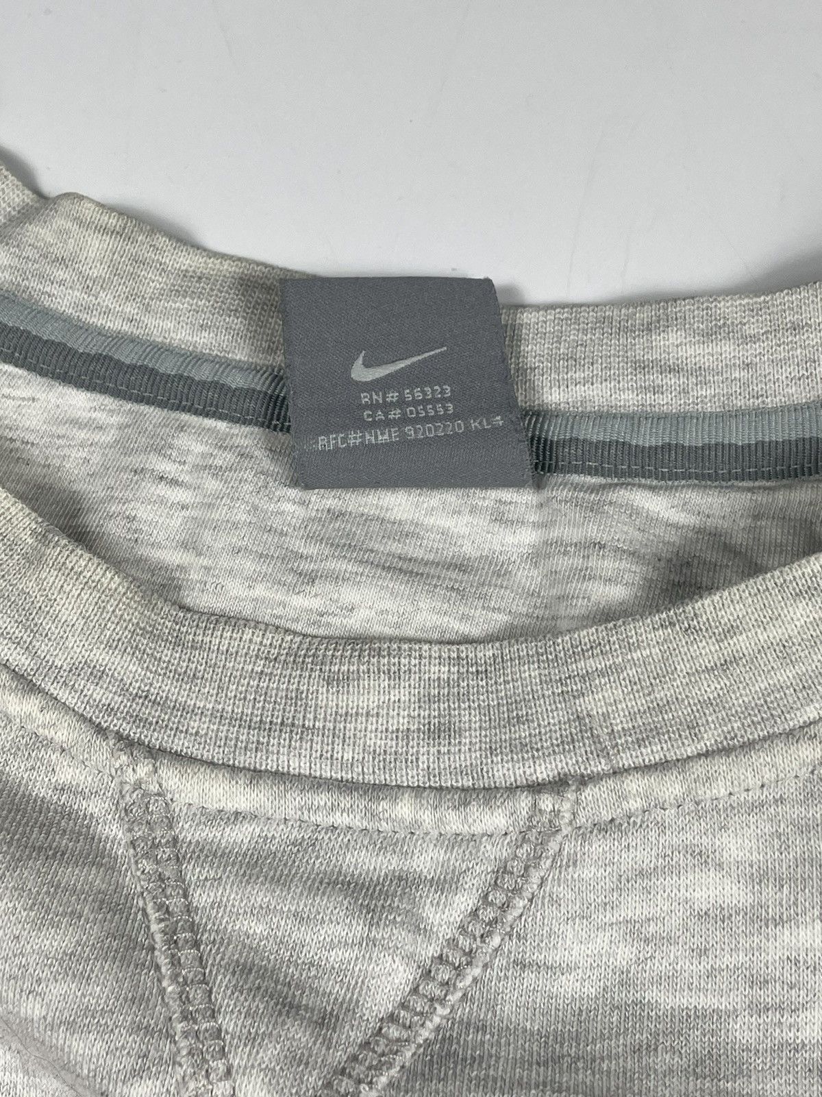 Nike × Vintage Nike swoosh 00s logo classic crewneck boxy xl Size US XL / EU 56 / 4 - 3 Thumbnail