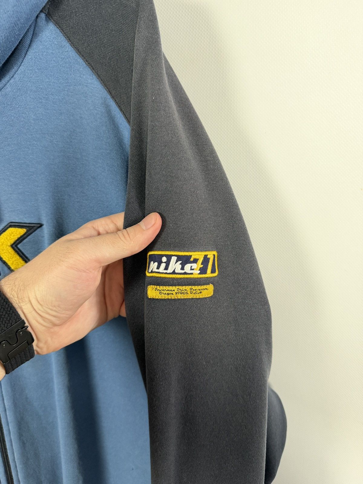 Nike Vintage Nike Full Zip Hoodie Big Embroidered Logo Rare XL Size US XL / EU 56 / 4 - 6 Thumbnail