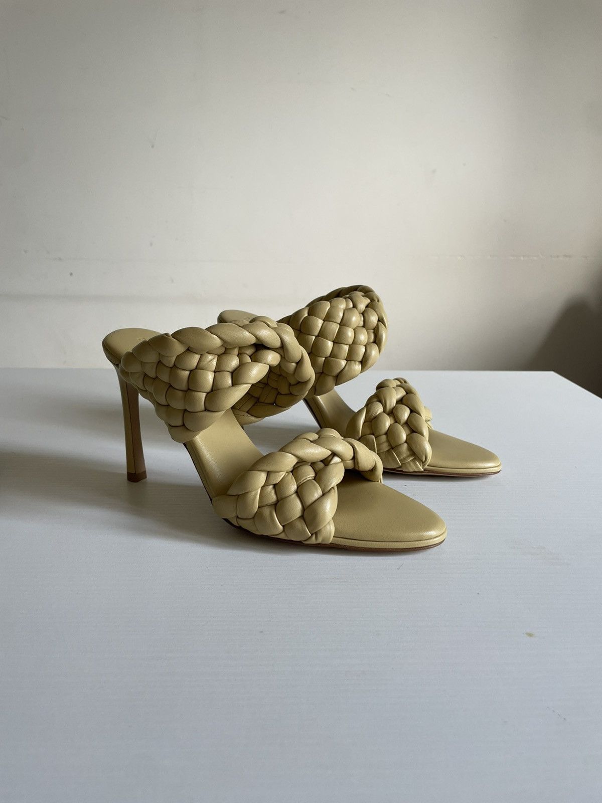 Bottega Veneta Bottega Veneta leather sandals Size US 6.5 / IT 36.5 - 11 Thumbnail