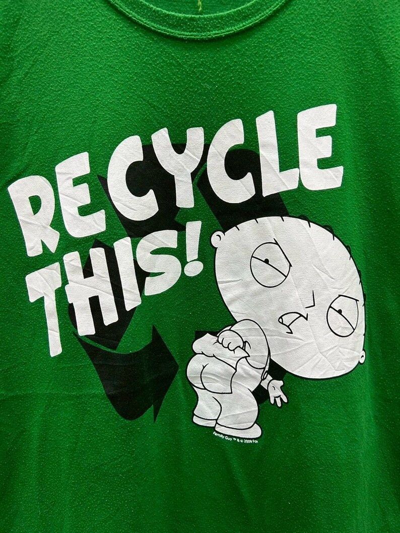 Vintage Vintage 2000s Family Guy tshirt size L Size US L / EU 52-54 / 3 - 3 Thumbnail
