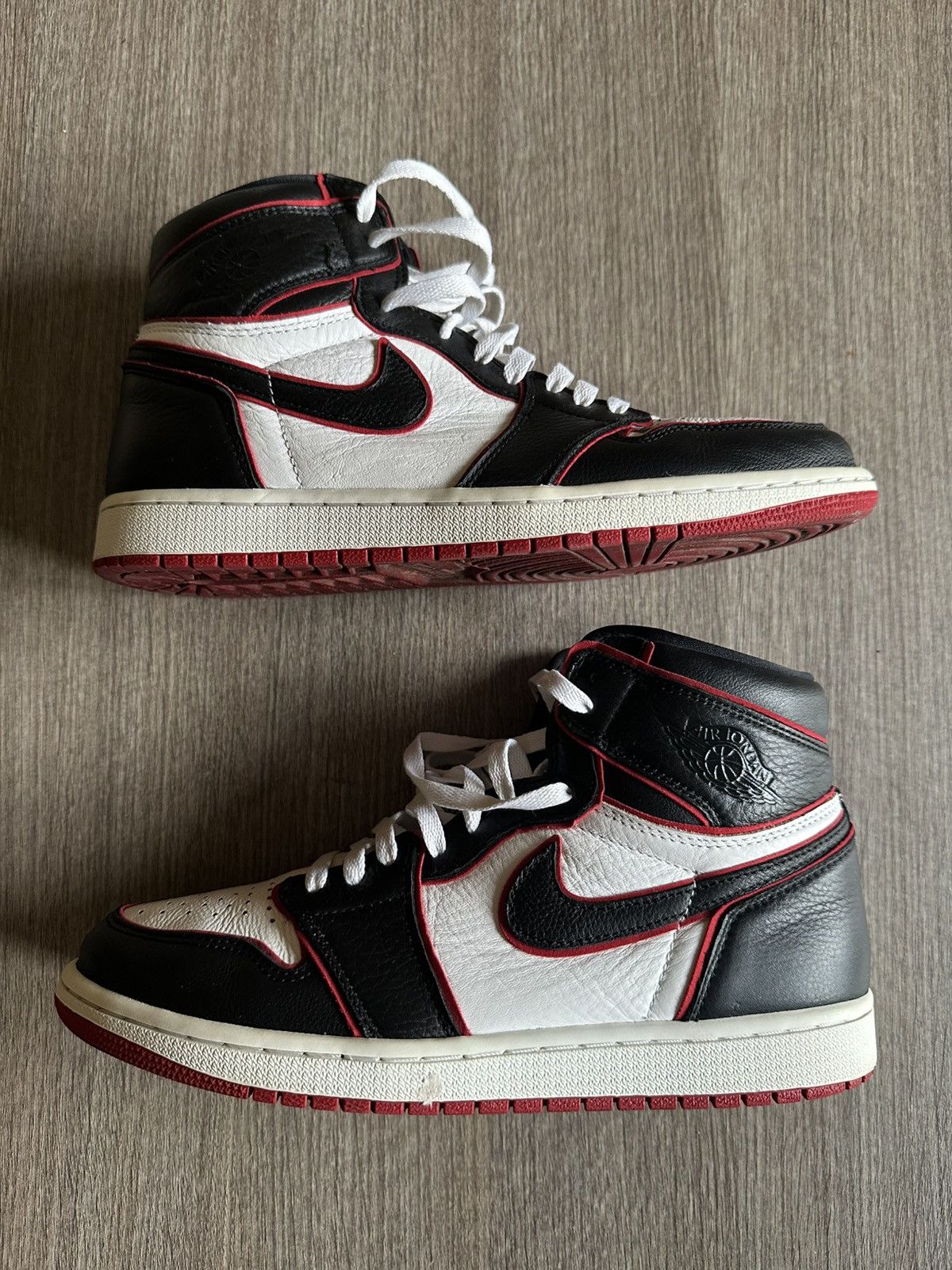 Jordan Brand Jordan 1 High Bloodline Size US 10.5 / EU 43-44 - 1 Thumbnail
