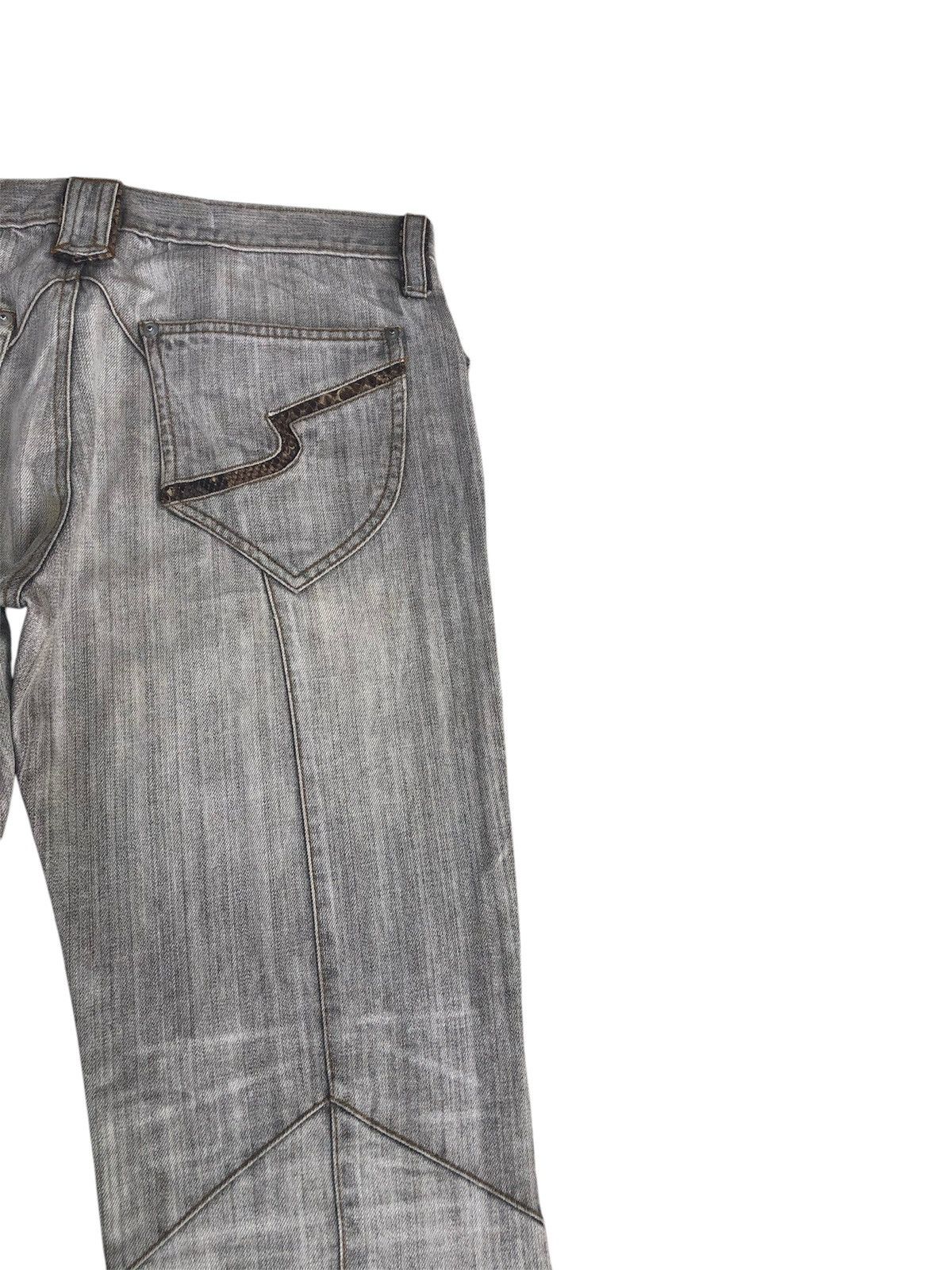semanticdesign Semantic Design Flared Jeans Snake Skin Distressed Jeans Size US 33 - 10 Thumbnail
