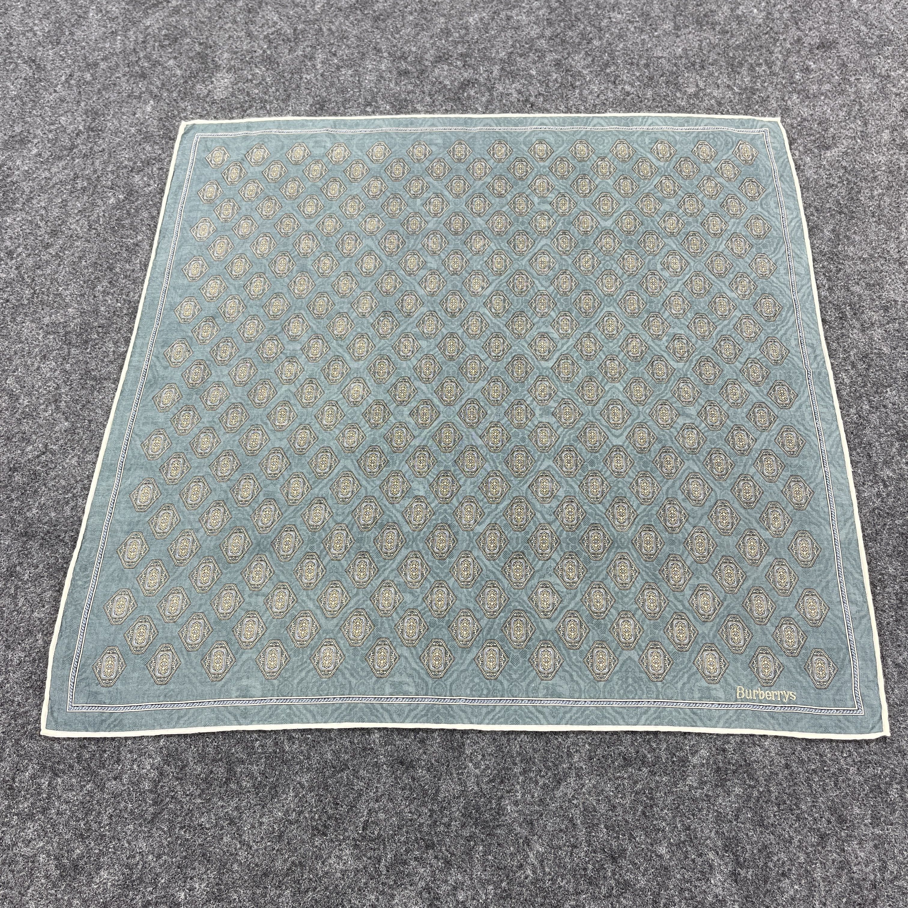 Burberry × Vintage Burberry Handkerchief / Bandana / Neckerchief B272 Size ONE SIZE - 1 Thumbnail