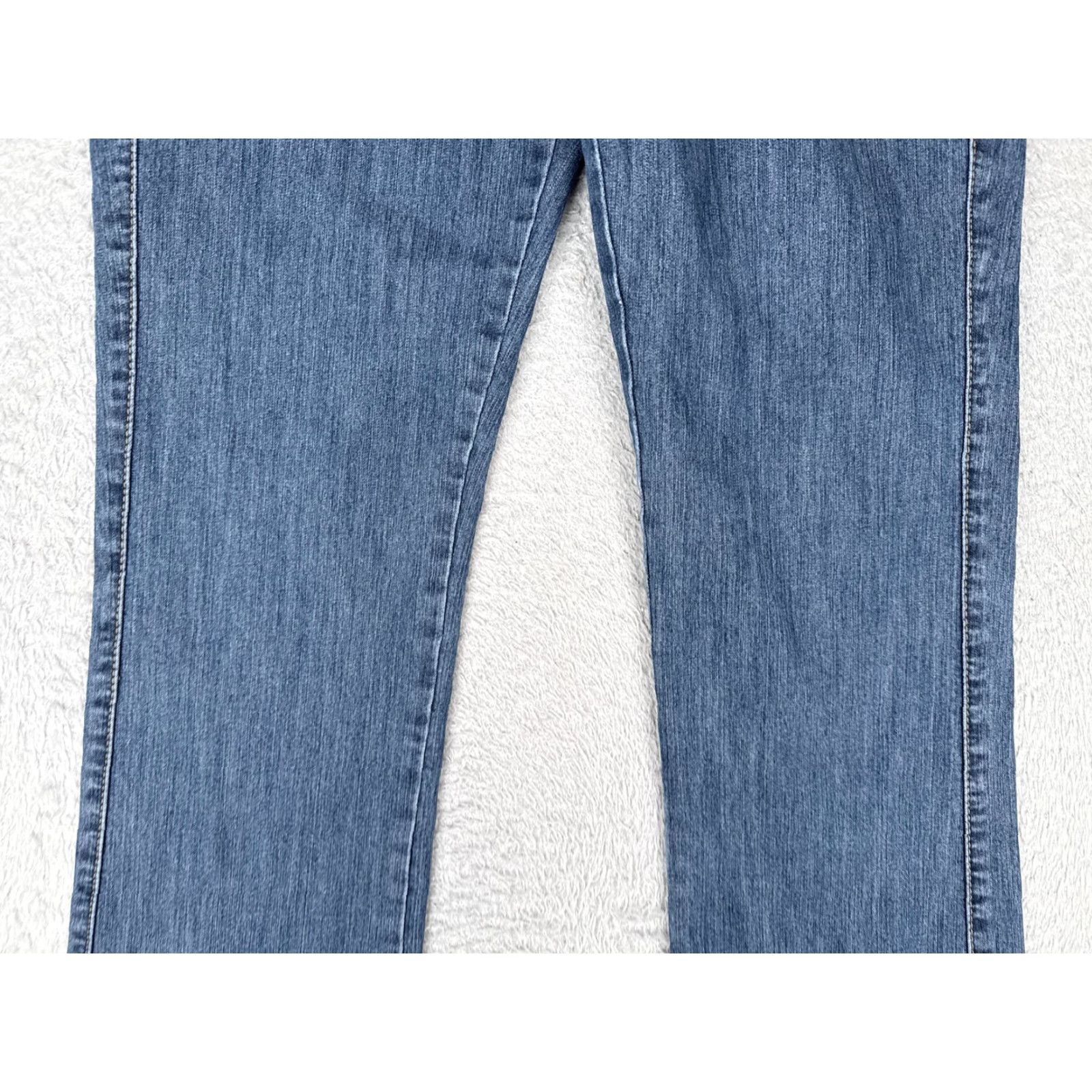 Wrangler Aura by Wrangler Jeans Women 8 Blue Straight Leg Stretch Denim 30x31 Medium Wash City 5-Pocket Womens Size 30" / US 8 / IT 44 - 3 Thumbnail