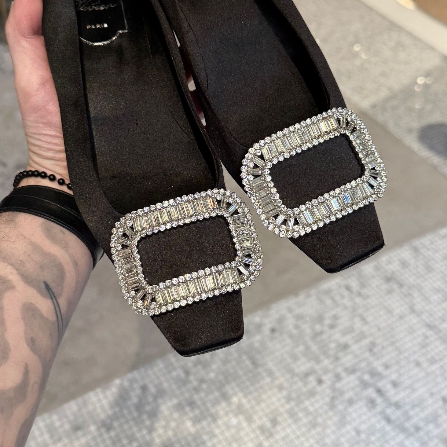 Roger Vivier Roger Vivier Belle Vivier Strass Black Satin Ballet Flats Size US 7 / IT 37 - 5 Thumbnail