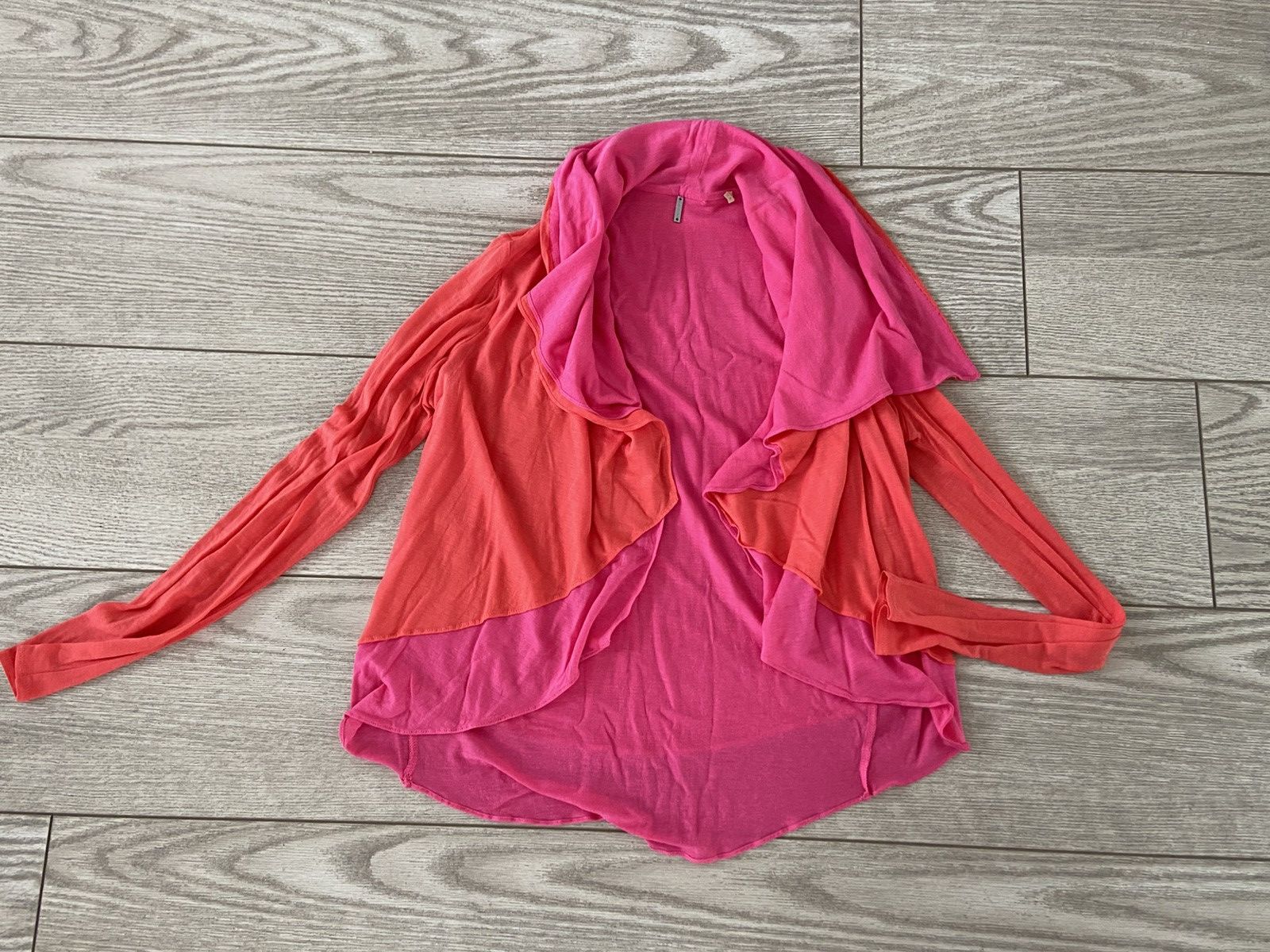 Elie Tahari Elie Tahari women’s lightweight cardigan. Size: XS. Size XS / US 0-2 / IT 36-38 - 1 Thumbnail