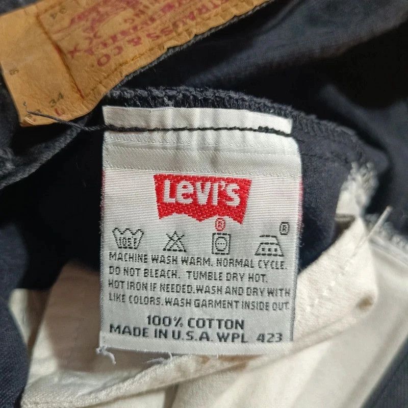 Levi's Vintage Levis 501 Black Jeans Made in USA fits W31 L29 1997 Size US 31 - 18 Thumbnail