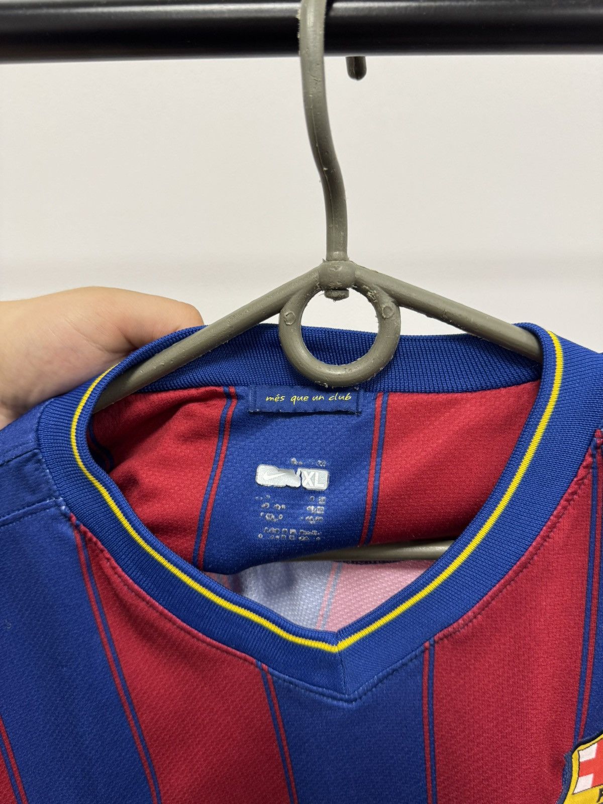 Nike Vintage Nike Barcelona Jersey 2009/2010 Home Football Shirt Size US XL / EU 56 / 4 - 11 Thumbnail