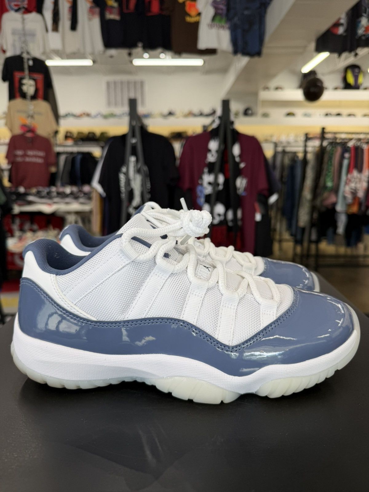 Jordan Brand Air Jordan 11 Low Diffused Blue Size 8 (2024) Size US 8 / EU 41 - 6 Thumbnail