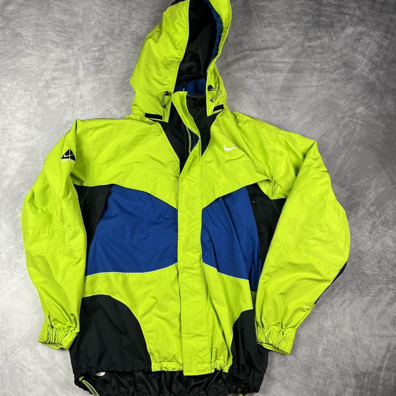 Designer Nike ACG windbreaker/raincoat Size US XL / EU 56 / 4 - 1 Thumbnail