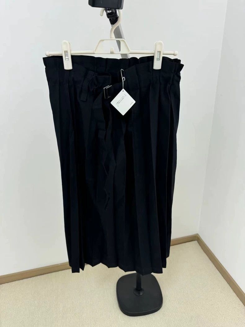 Issey Miyake issey miyake size:one size Black pleated skirt Size 42" / US 20 - 2 Thumbnail