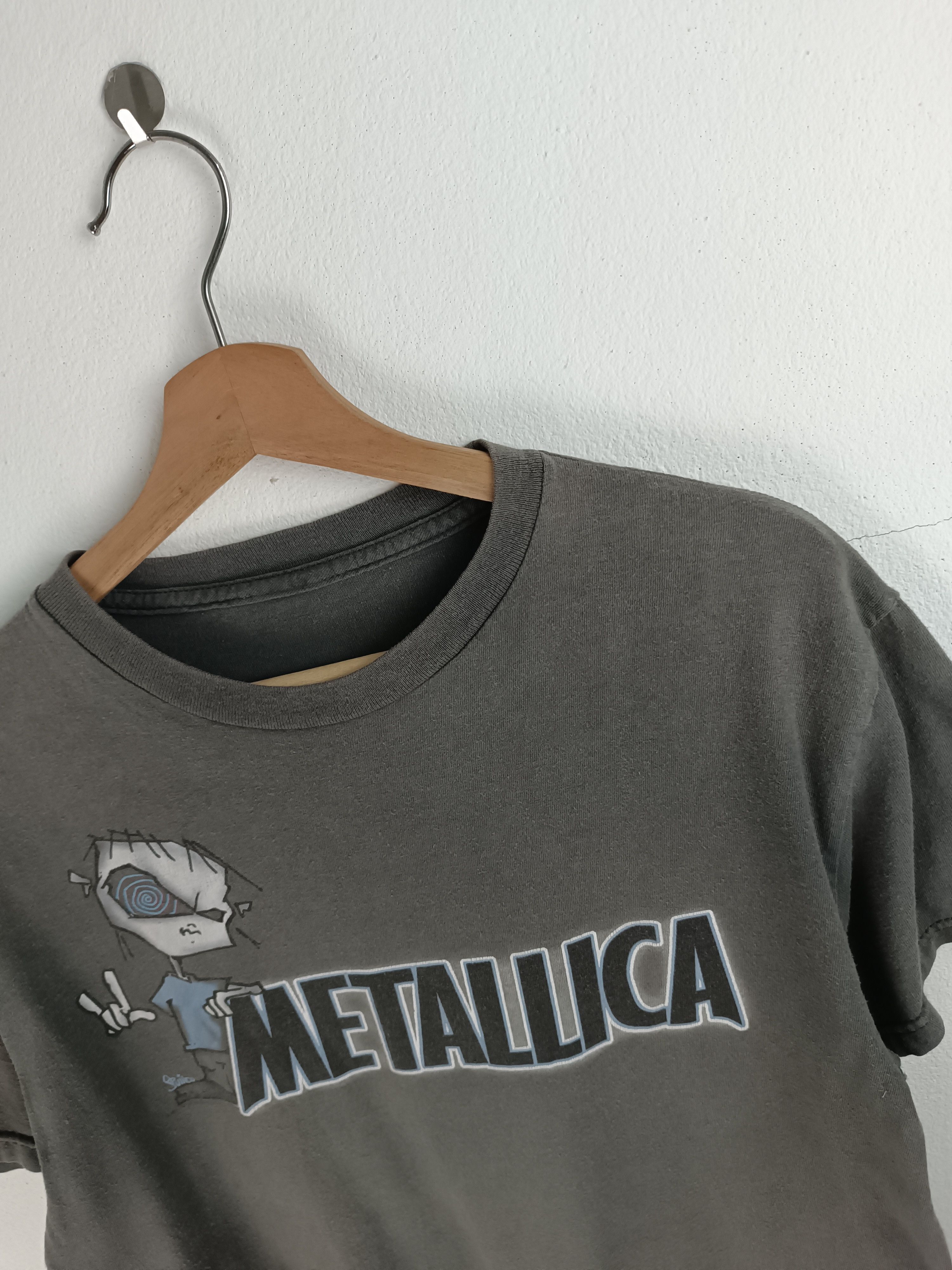 Band Tees VINTAGE '02 METALLICA Y2K NU-METAL STYLE LOGO VERY RARE Size US M / EU 48-50 / 2 - 13 Thumbnail