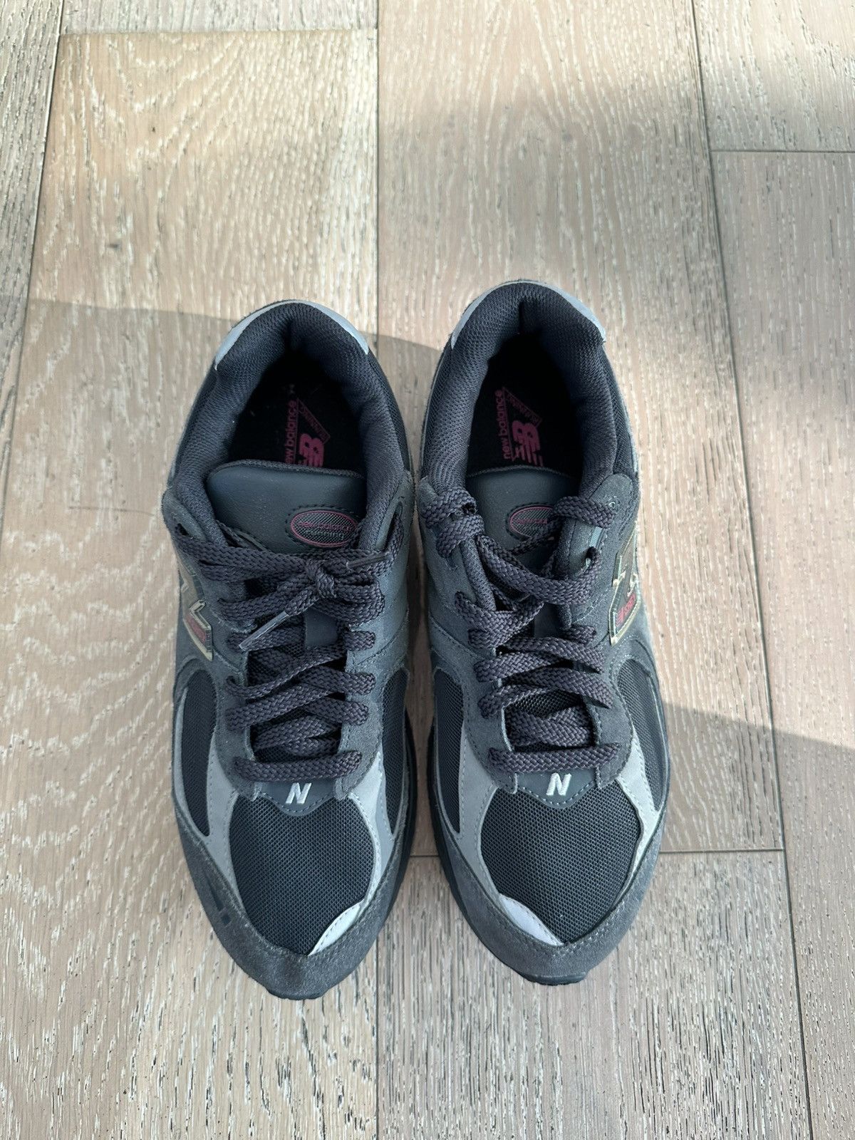 New Balance New Balance 2002R Black Grey Size US 9 / EU 42 - 2 Thumbnail