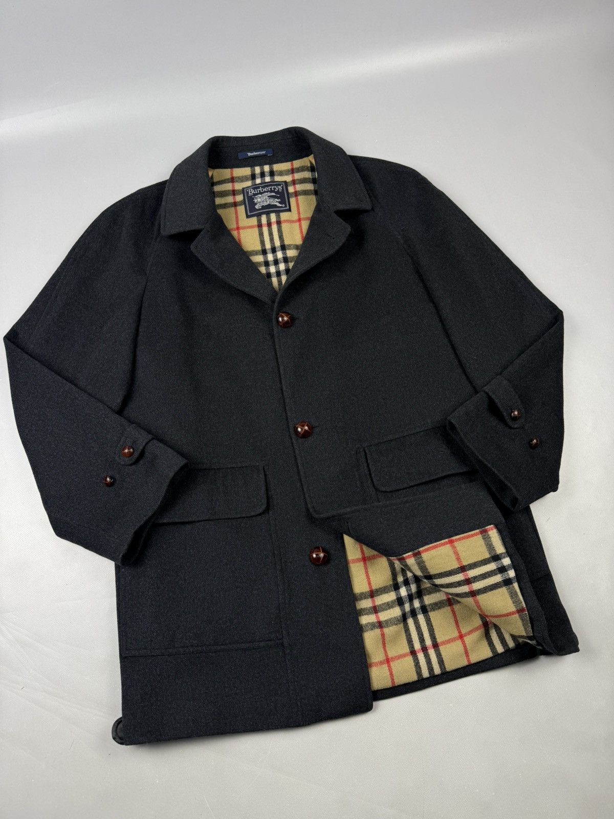Burberry Burberry heavy coat black & grey Size US M / EU 48-50 / 2 - 5 Thumbnail