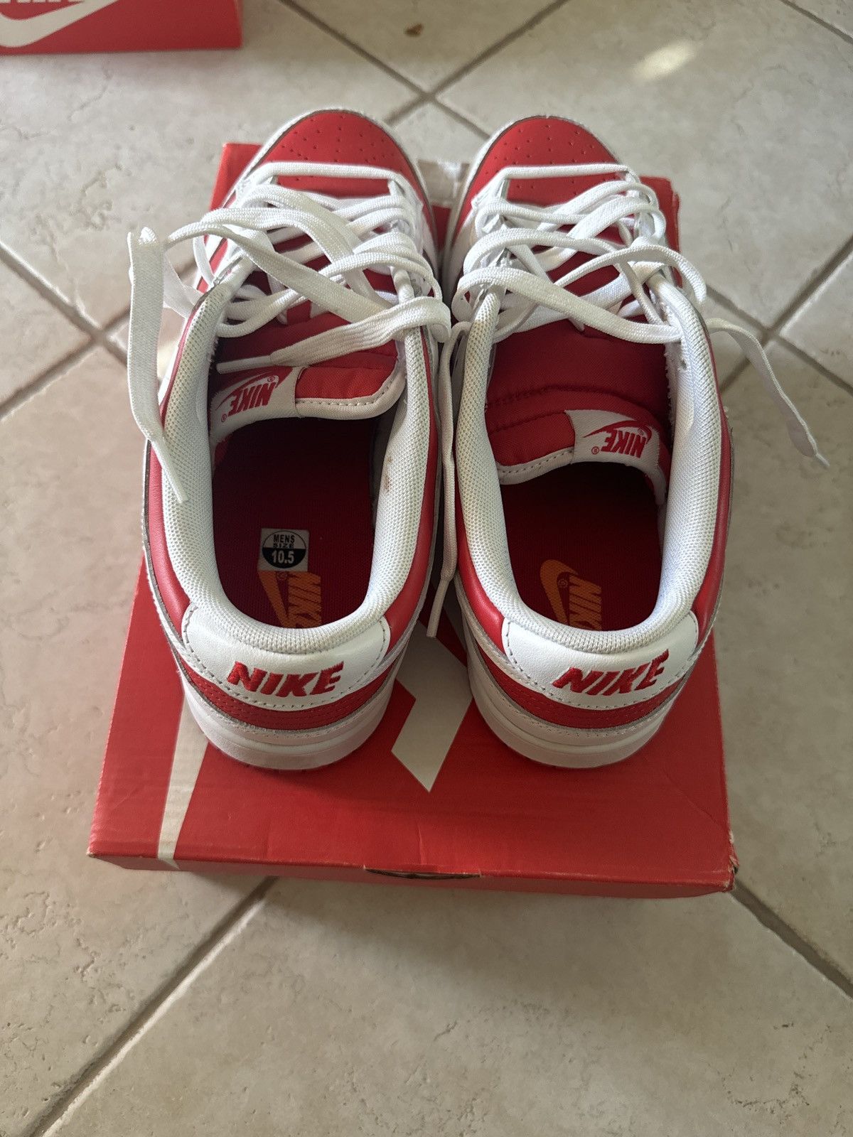 Nike Nike dunk low university Size US 10.5 / EU 43-44 - 2 Thumbnail