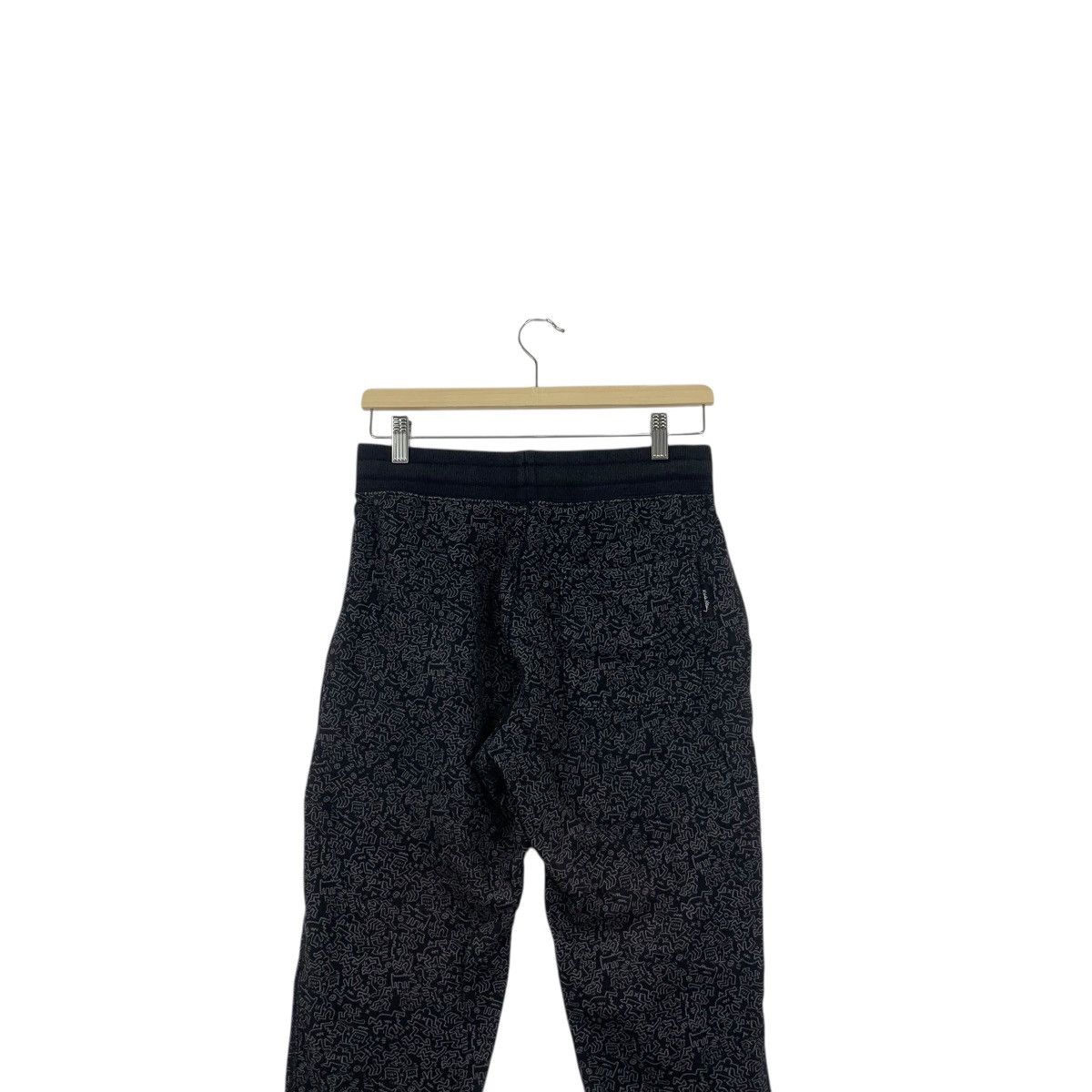 Uniqlo KEITH HARING x UNIQLO Moma Doodle Print Jogger Pant Size 28" / US 6 / IT 42 - 5 Thumbnail