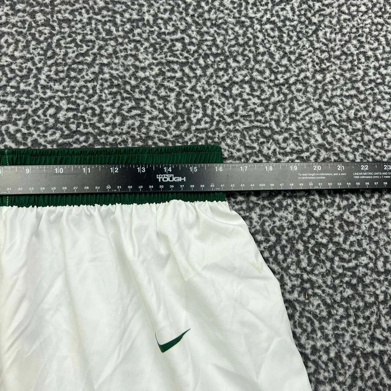 Nike Nike Athletic Shorts Men White Drawstring Outdoor Size 32 XL Size US 32 / EU 48 - 6 Thumbnail