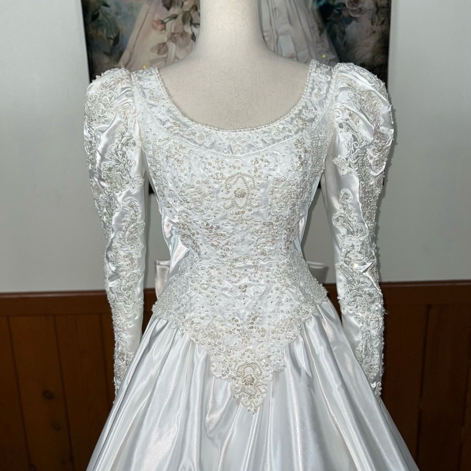 Other Vintage 90s Mori Lee Cathedral Length Wedding Gown & Veil! Size L / US 10 / IT 46 - 7 Thumbnail