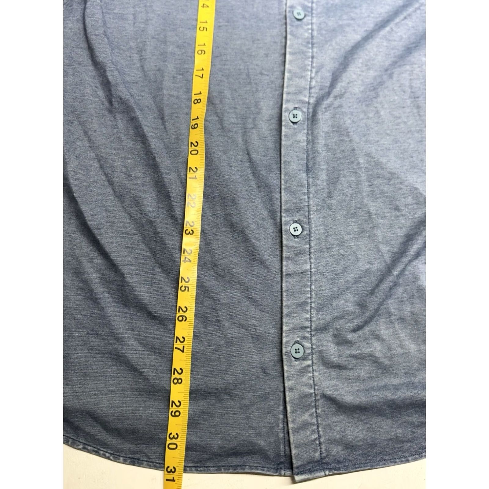 Lululemon Lululemon Commission Long Sleeve Shirt Mens L Blue Chambray Button Up Stretch Size US L / EU 52-54 / 3 - 4 Thumbnail