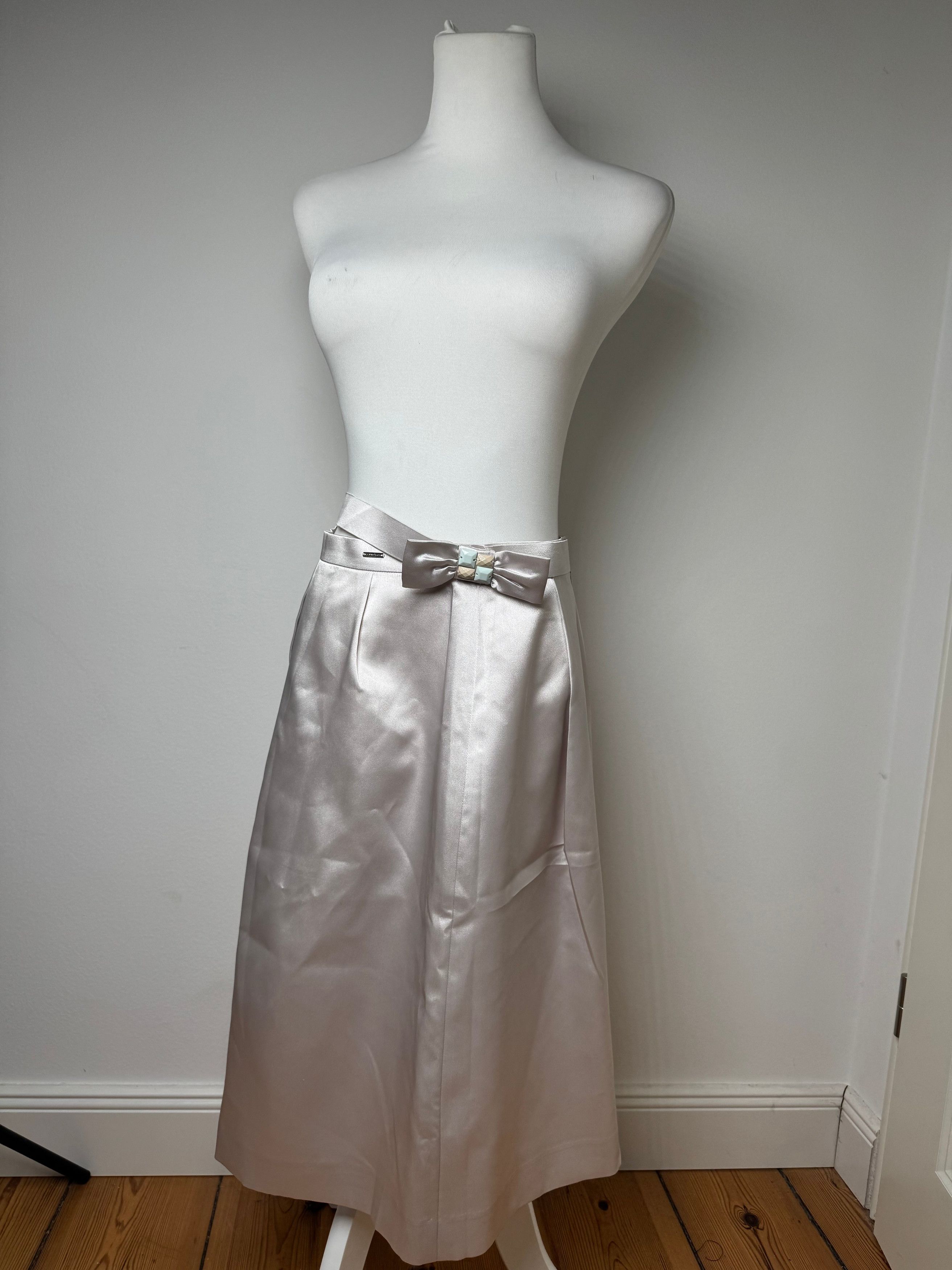 Courreges Vintage Paris Pearl Skirt 38/M Size 27" / US 4 / IT 40 - 1 Thumbnail