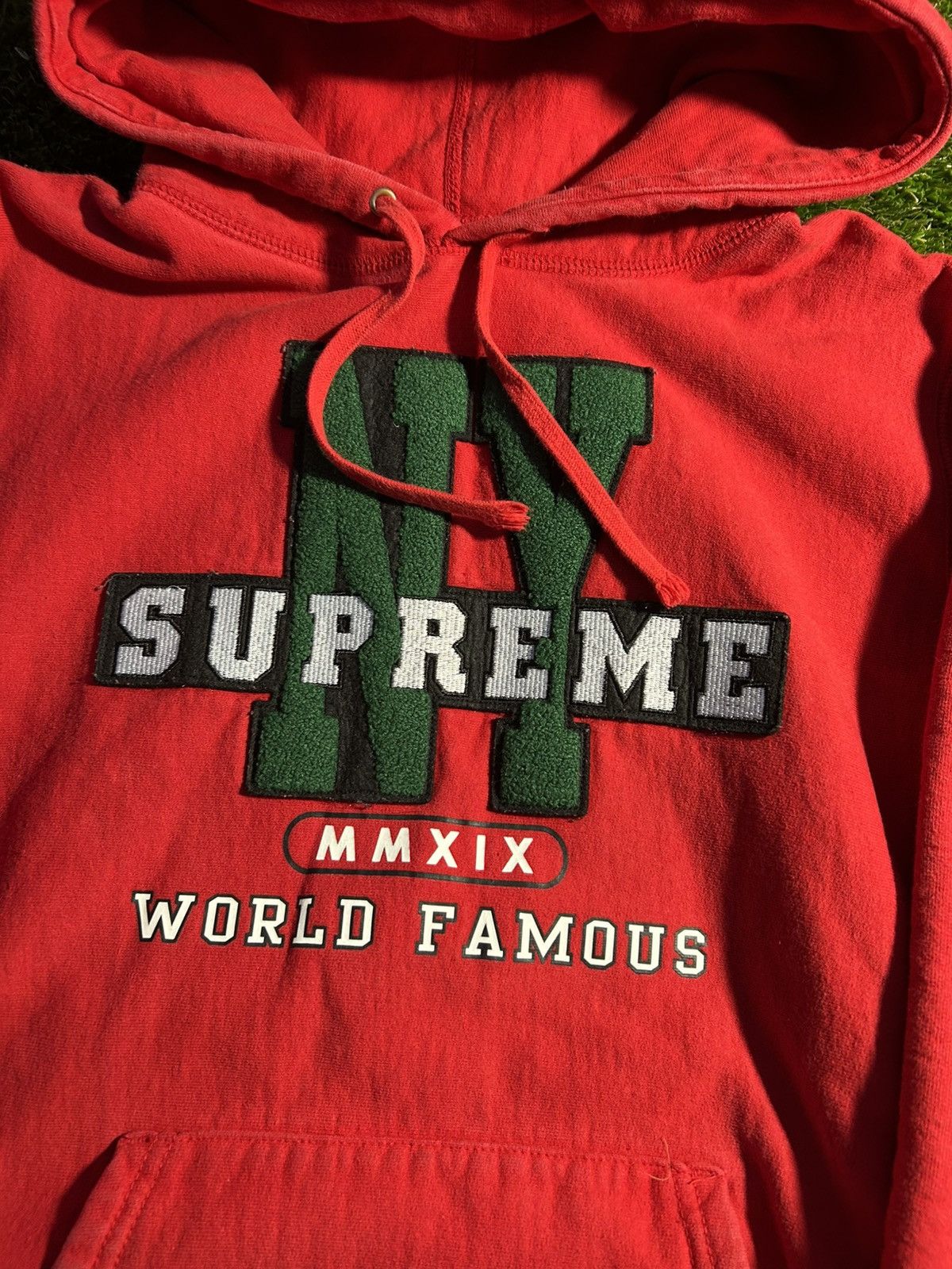 Supreme Supreme FW19 NY World Famous Red Hoodie Size US M / EU 48-50 / 2 - 3 Thumbnail