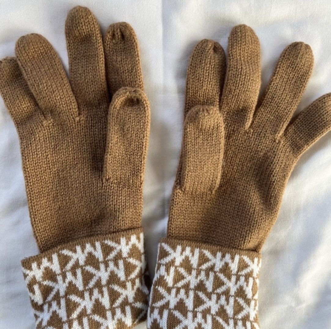 Michael Kors Gorgeous slightly worn Michael Kors gloves Size ONE SIZE - 6 Thumbnail