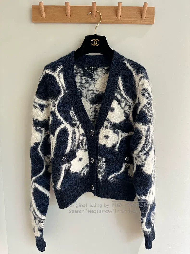 Chanel Chanel 23-year-old camelia blue and white long cardigan co Size XS / US 0-2 / IT 36-38 - 1 Thumbnail
