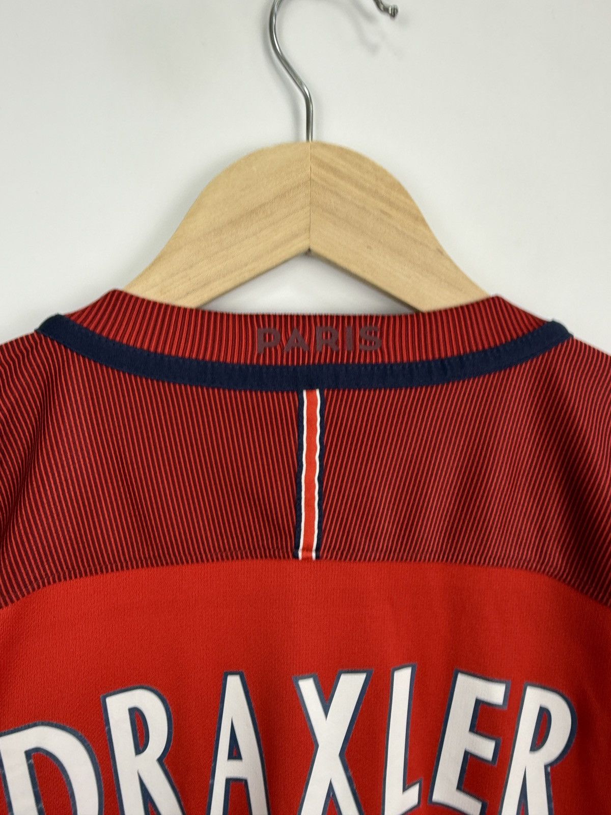 Nike 🇫🇷 Nike Draxler PSG Paris Saint Germain 2016 Soccer Jerseys Size US L / EU 52-54 / 3 - 12 Thumbnail