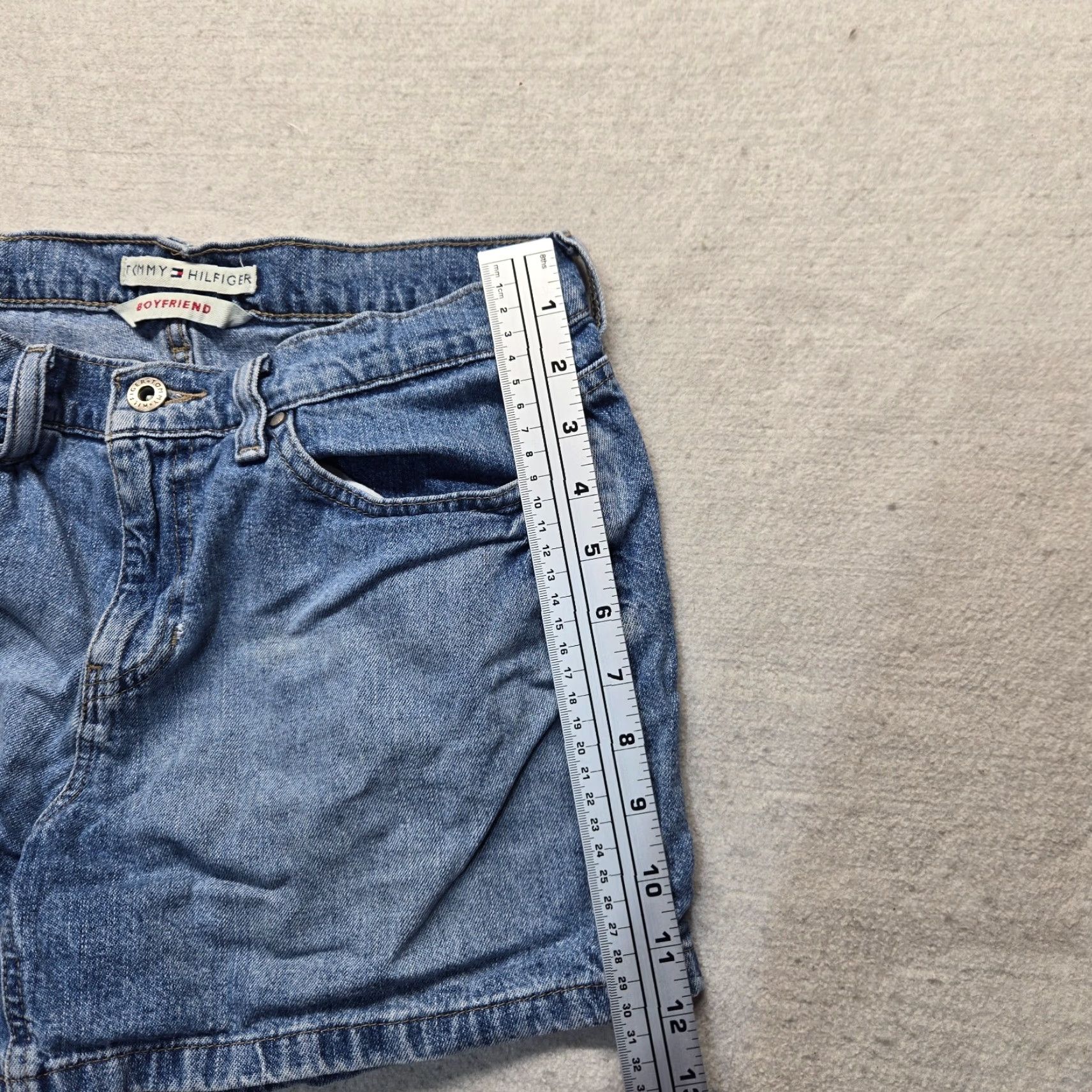 Tommy Hilfiger VINTAGE Tommy Hilfiger Denim Blue Jean Shorts Women's Size 6 Low Rise 5-Pocket Boyfriend Size 28" / US 6 / IT 42 - 5 Thumbnail