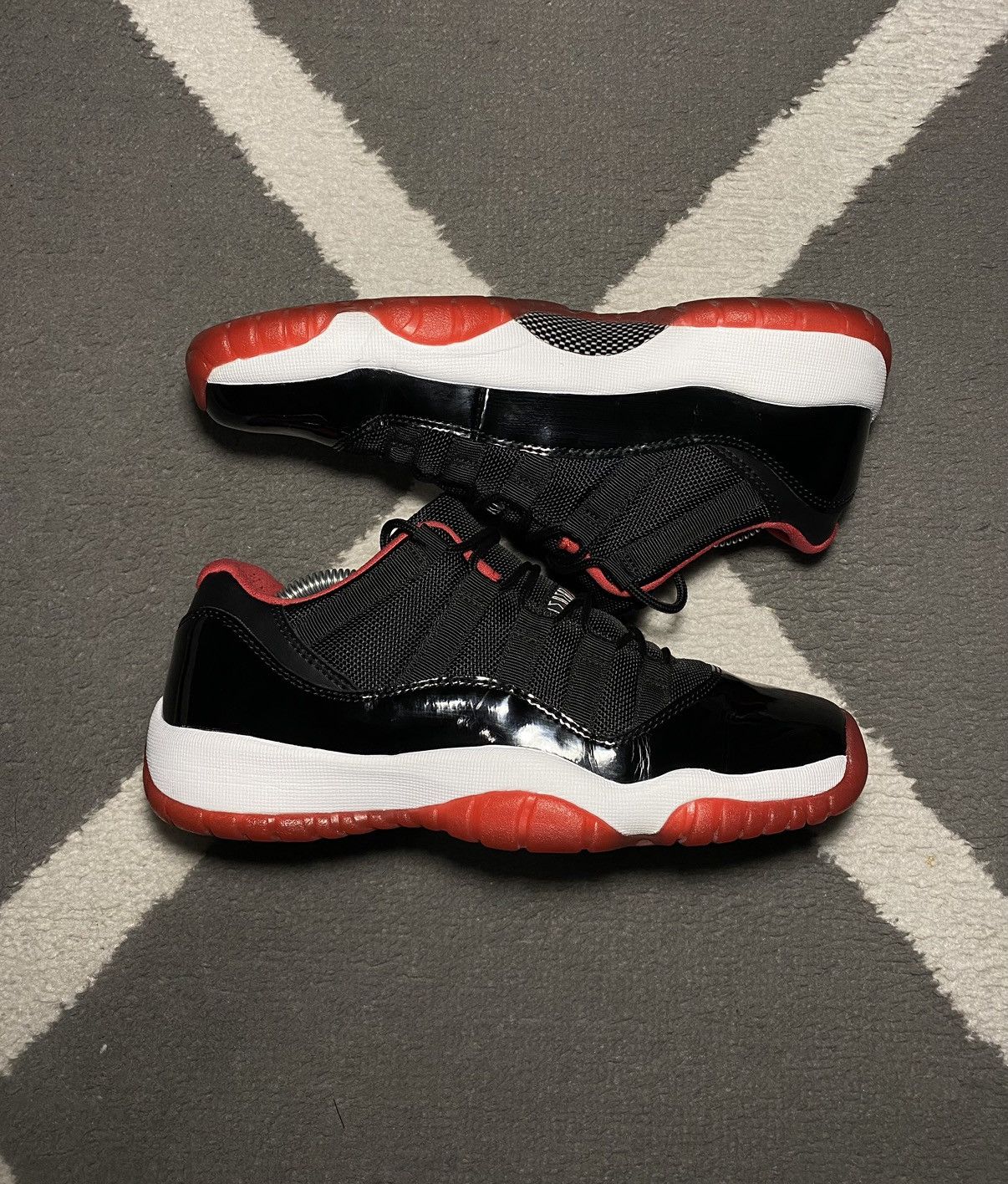 Jordan Brand × Nike Nike Air Jordan 11 Retro Low Bred (GS) 2015 sneakers Size US 7.5 / IT 37.5 - 10 Thumbnail