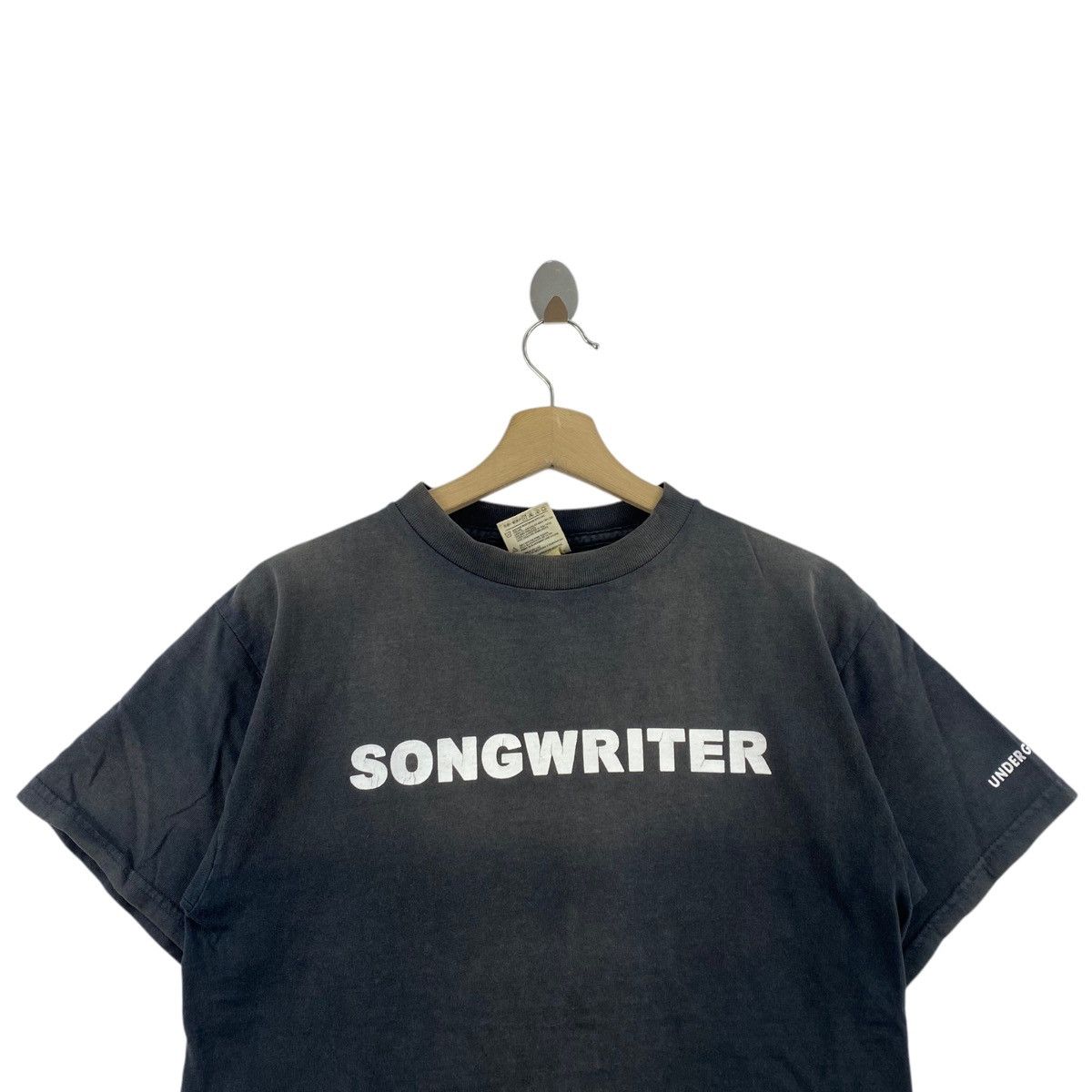 Vintage Vintage SONGWRITER TOM YORK Radiohead Underground Band Shirt Size US L / EU 52-54 / 3 - 2 Thumbnail