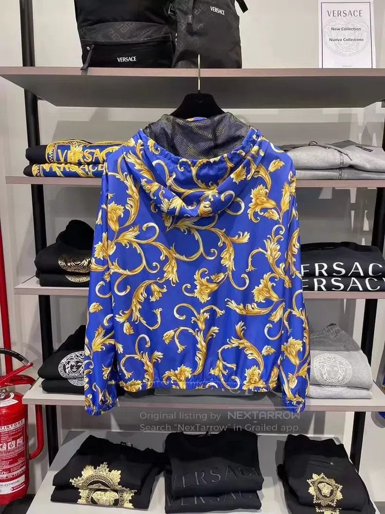 Versace Versace Baroque print blue hooded jacket Size US XL / EU 56 / 4 - 3 Thumbnail