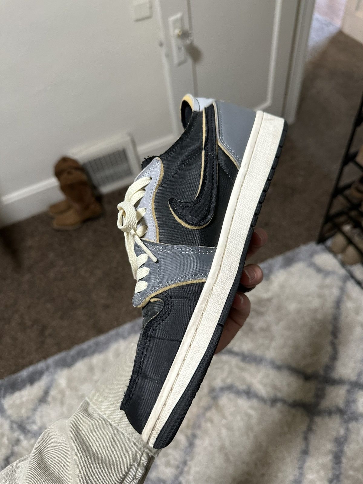 Jordan Brand × Nike Jordan 1 Low OG Smoke Grey Size US 9 / EU 42 - 8 Thumbnail
